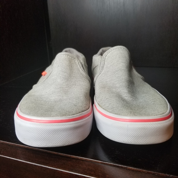 VANS GRAY AND PINK  SIZE 6 SLIP ONS - Picture 4 of 7